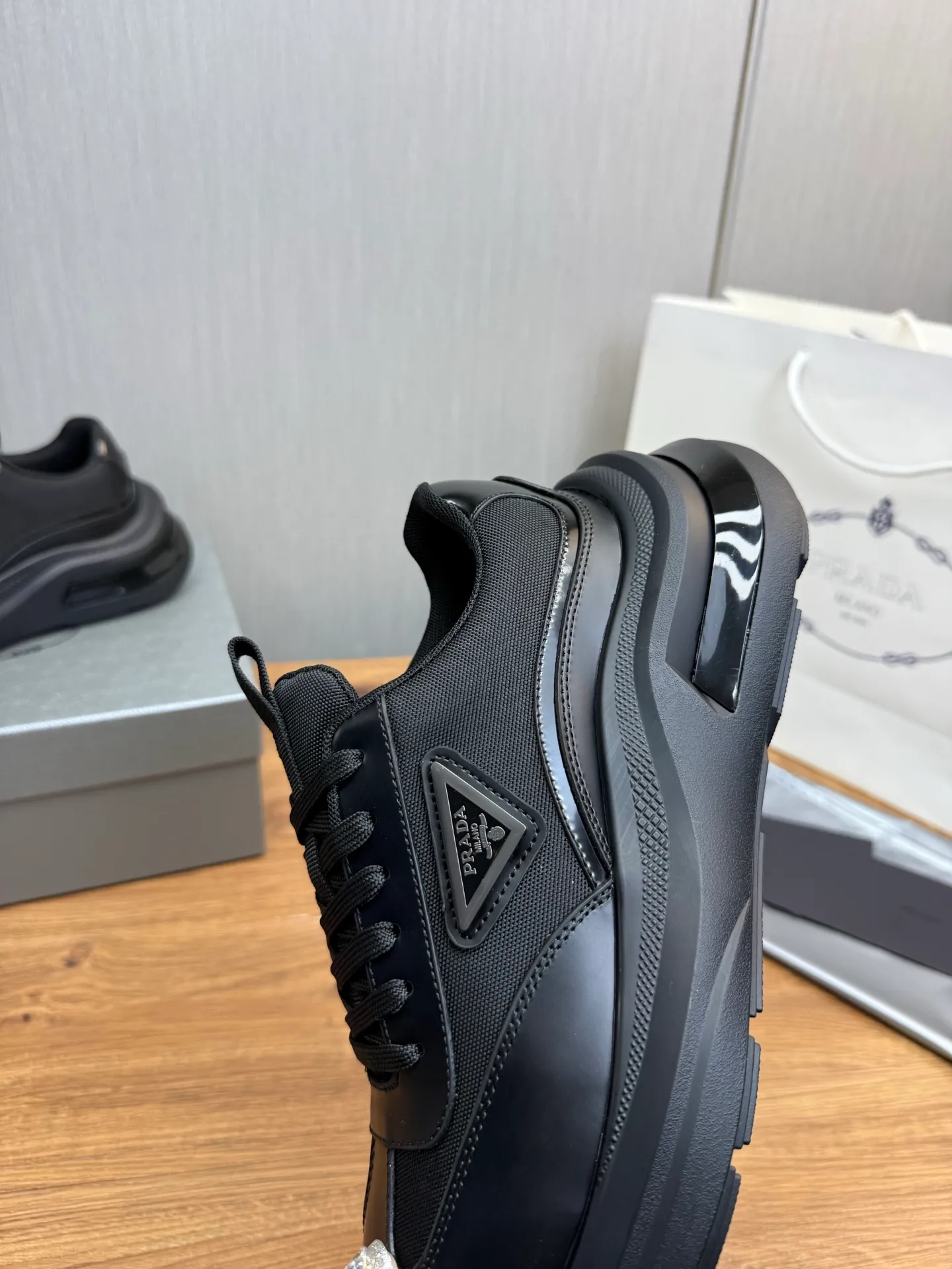 Men's shoes 💰660💰 [PRADA] Men's shoes are popular in the counter, official website is synchronized, high-quality shipments ✔️Original cowhide + cowhide lining, 1🆚1 replica, original sole, 38-45 (customized for 45, non-refundable)
